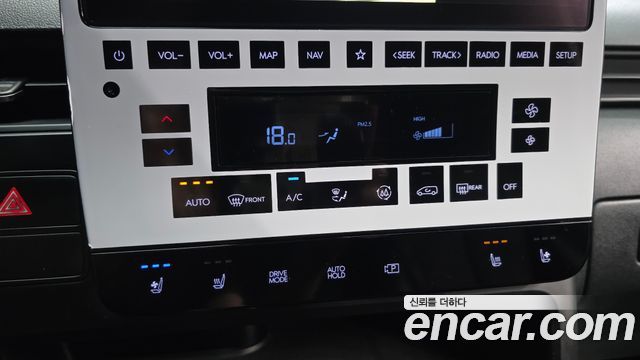 Hyundai Staria 2023 — photo 17