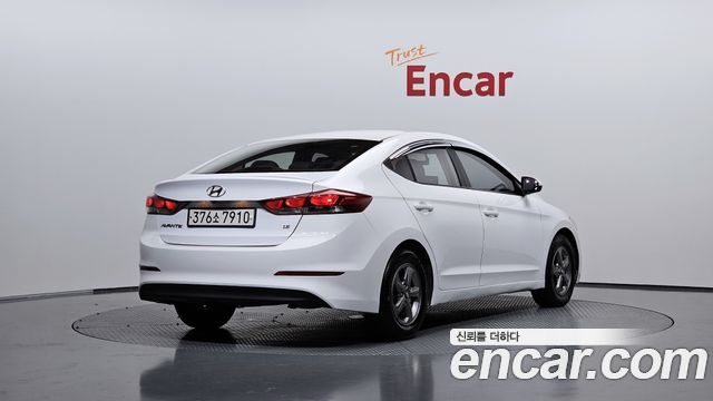 Hyundai AVANTE 2018 — photo 2
