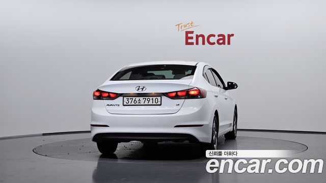 Hyundai AVANTE 2018 — photo 4