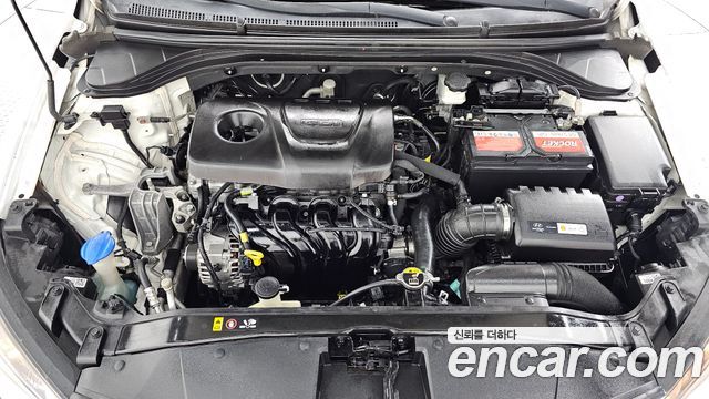 Hyundai AVANTE 2018 — photo 6