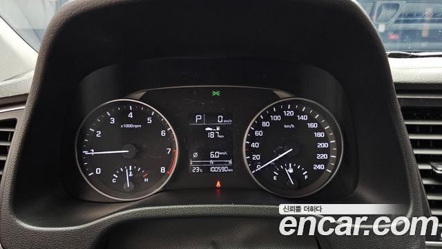Hyundai AVANTE 2018 — photo 11