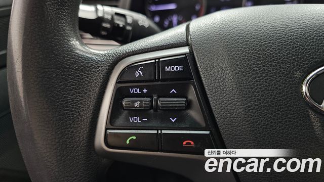 Hyundai AVANTE 2018 — photo 26