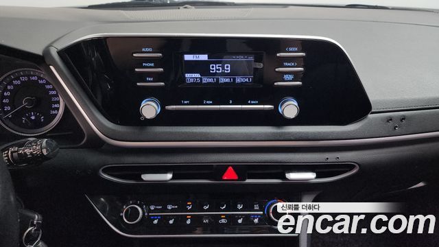 Hyundai Sonata 2020 — photo 13