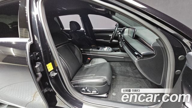 Genesis G90 2022 — photo 17