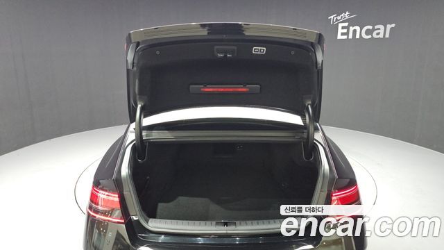 Genesis G90 2022 — photo 26