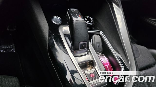 Peugeot 5008 2019 — photo 12