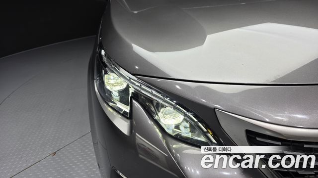 Peugeot 5008 2019 — photo 8