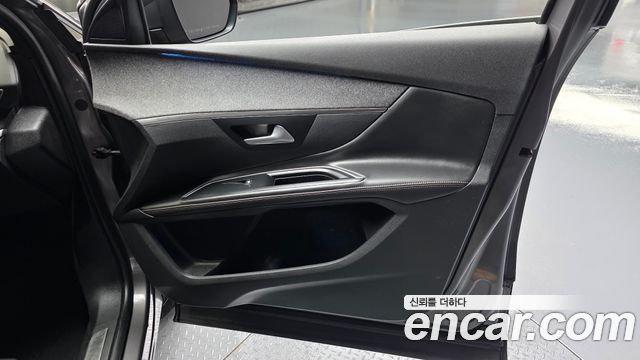 Peugeot 5008 2019 — photo 15