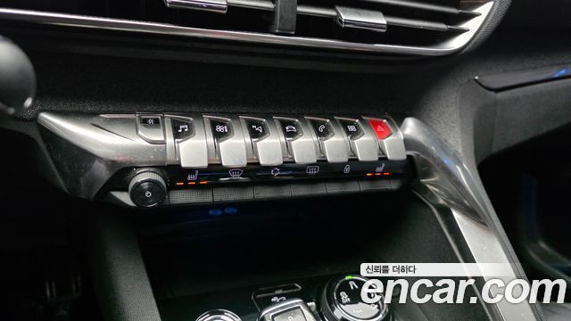 Peugeot 5008 2019 — photo 28