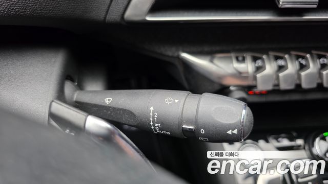 Peugeot 5008 2019 — photo 31