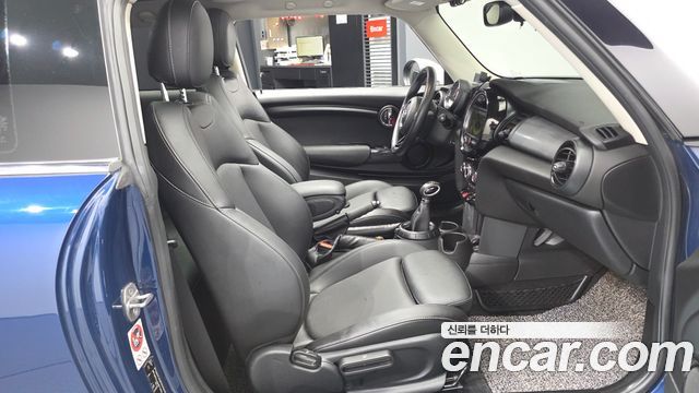 Mini Cooper 2017 — photo 17