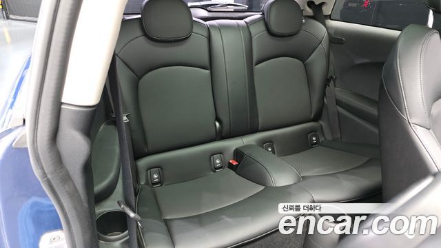 Mini Cooper 2017 — photo 18