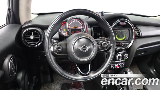 Mini Cooper 2017 — photo 19