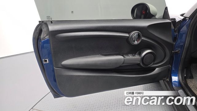Mini Cooper 2017 — photo 15