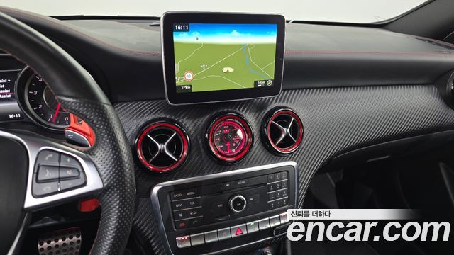 Mercedes-Benz A-Class 2016 — photo 12