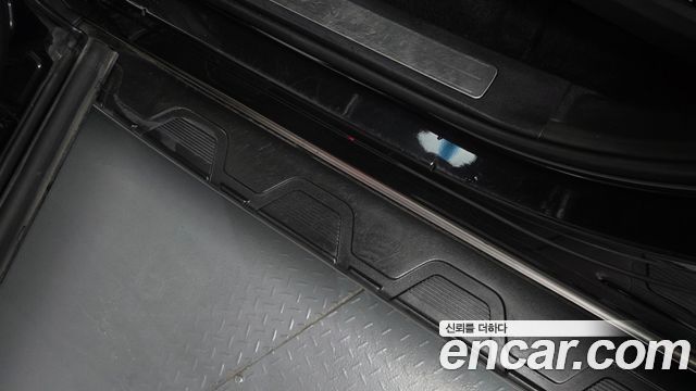 KG Mobility Rexton 2018 — photo 18