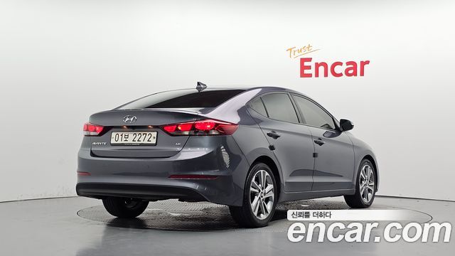 Hyundai AVANTE 2018 — photo 2
