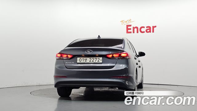 Hyundai AVANTE 2018 — photo 4