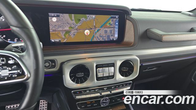 Mercedes-Benz G-Class 2021 — photo 19
