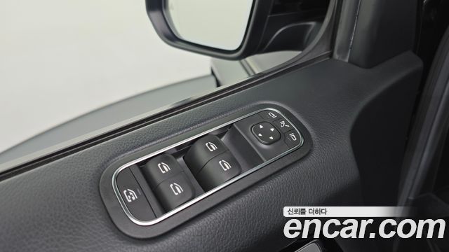 Mercedes-Benz G-Class 2021 — photo 30