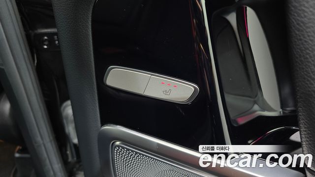 Mercedes-Benz G-Class 2021 — photo 31