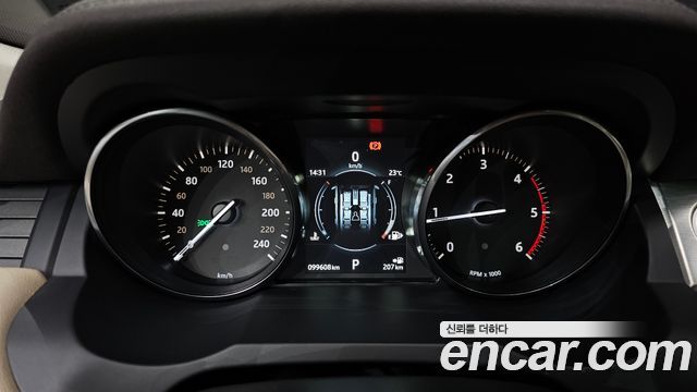 Land Rover Range Rover Evoque 2016 — photo 8