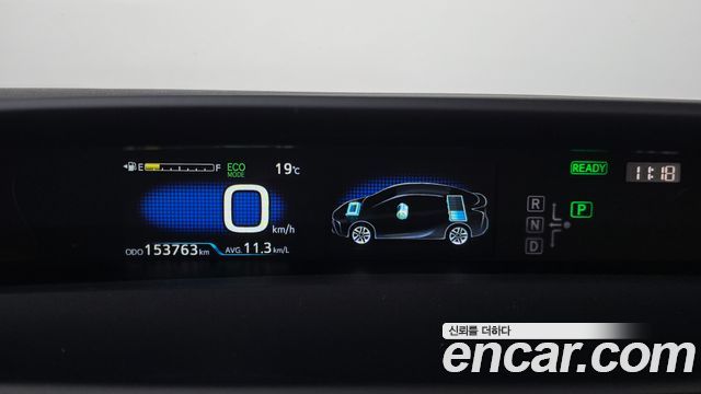 Toyota Prius 2019 — photo 8