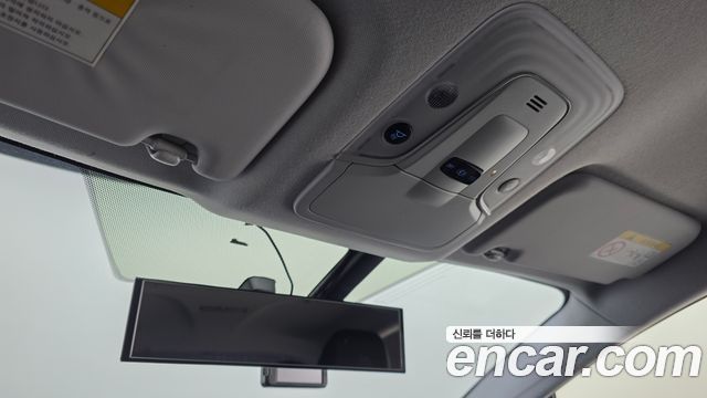 Toyota Prius 2019 — photo 17