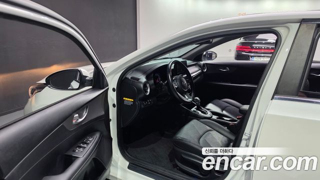 Kia K3 2019 — photo 10
