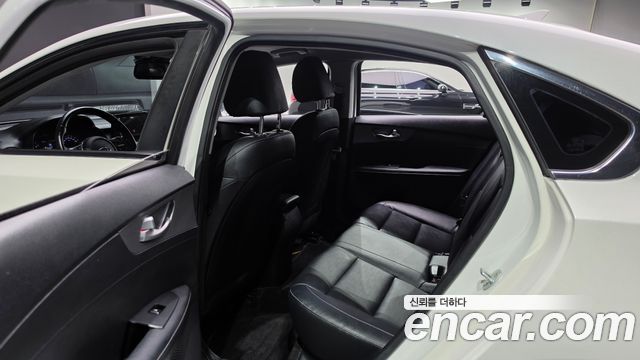 Kia K3 2019 — photo 11