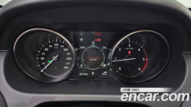 Land Rover Discovery Sport 2019 — photo 8