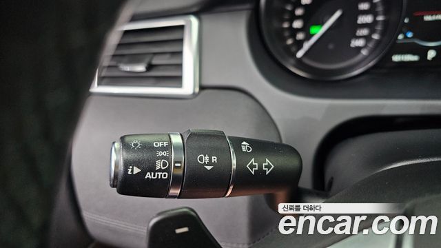 Land Rover Discovery Sport 2019 — photo 18