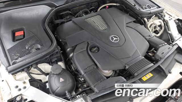 Mercedes-Benz E-Class 2017 — photo 6