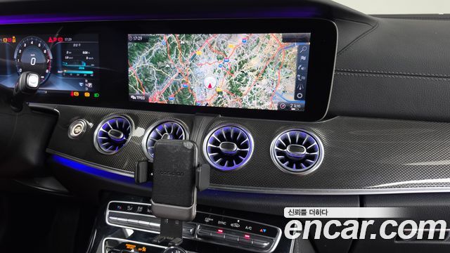Mercedes-Benz E-Class 2017 — photo 14