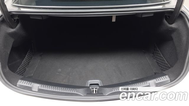 Mercedes-Benz E-Class 2017 — photo 20