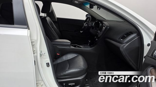 Kia K5 2015 — photo 11