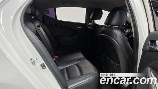 Kia K5 2015 — photo 12
