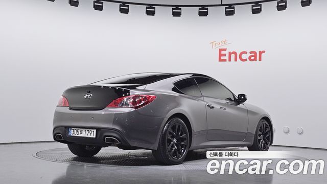 Hyundai Genesis 2012 — photo 2