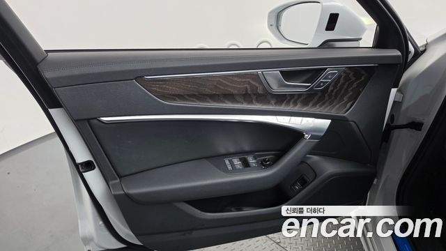 Audi A6 2021 — photo 14