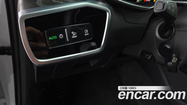 Audi A6 2021 — photo 20
