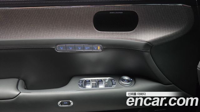 Genesis G90 2023 — photo 27