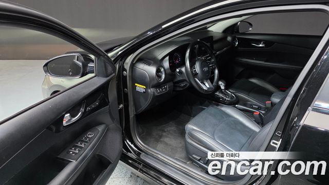 Kia K3 2019 — photo 10