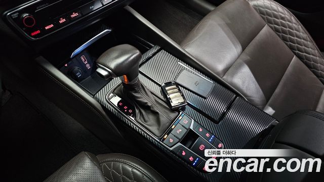 Kia K7 2017 — photo 12