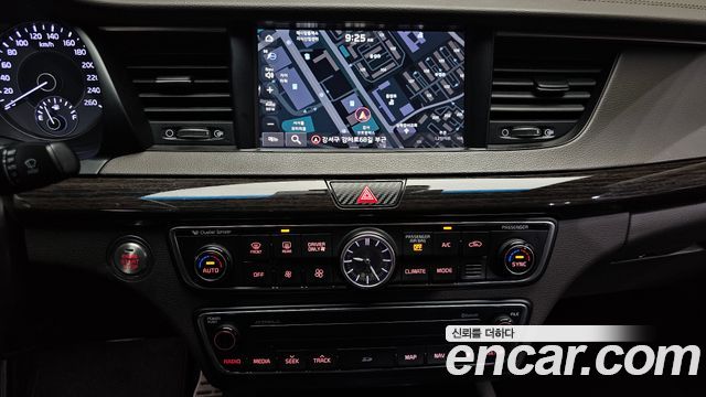 Kia K7 2017 — photo 20