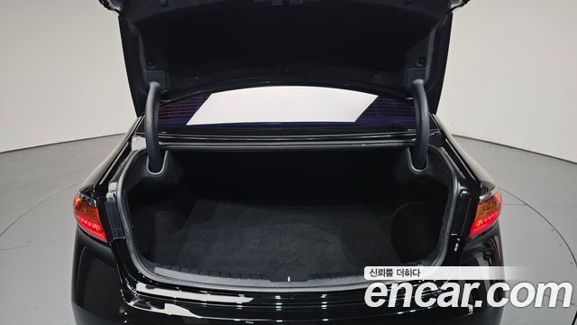 Kia K7 2017 — photo 26