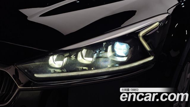 Kia K7 2017 — photo 8