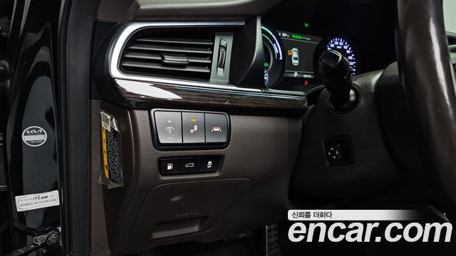 Kia K7 2017 — photo 30