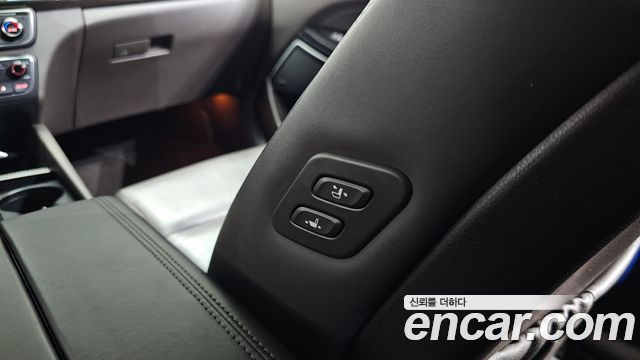 Kia K7 2017 — photo 36
