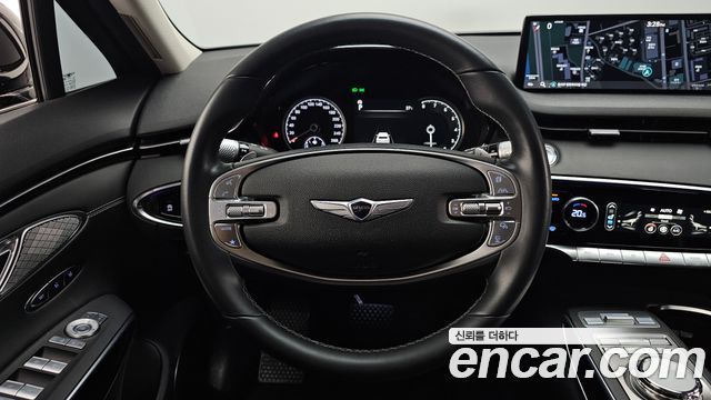 Genesis GV70 2023 — photo 19