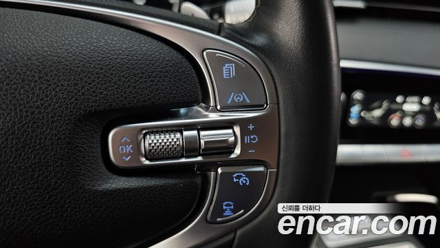 Genesis GV70 2023 — photo 30
